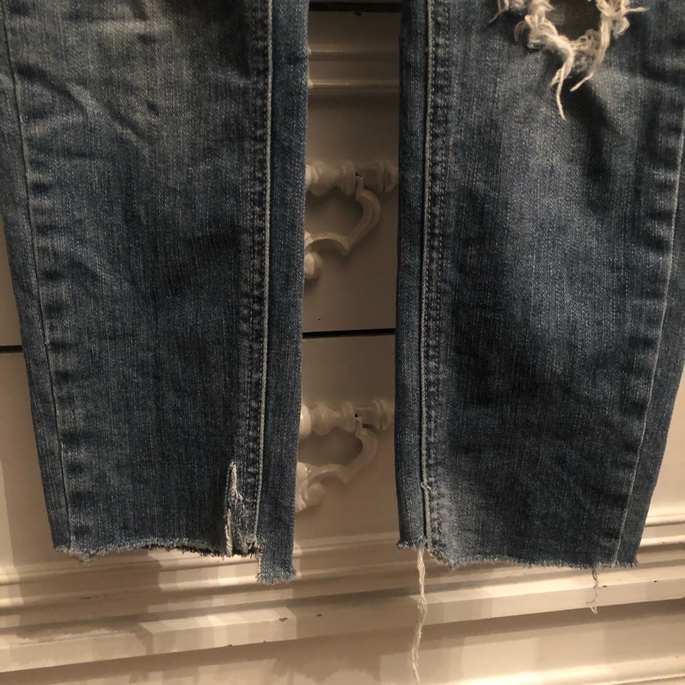 Distressed Skinny - Picture 4 of 7